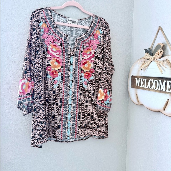 Savanna Jane Multicolor Embroidered Blouse - Picture 1 of 6